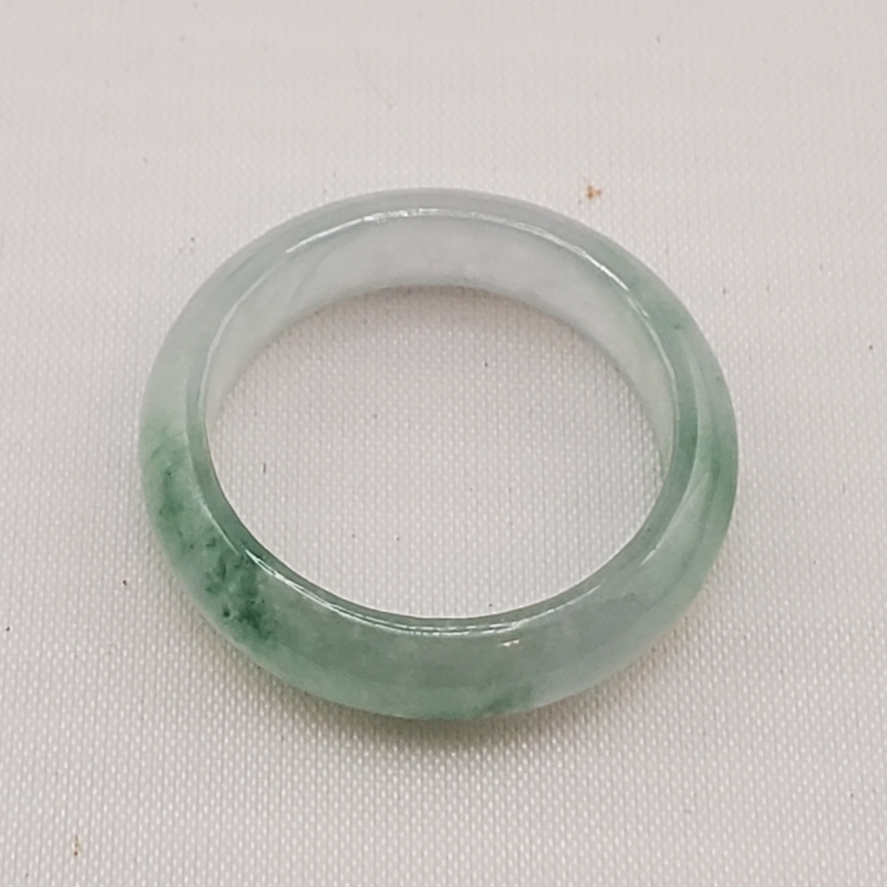 Medium Green Jade Ring 7.5